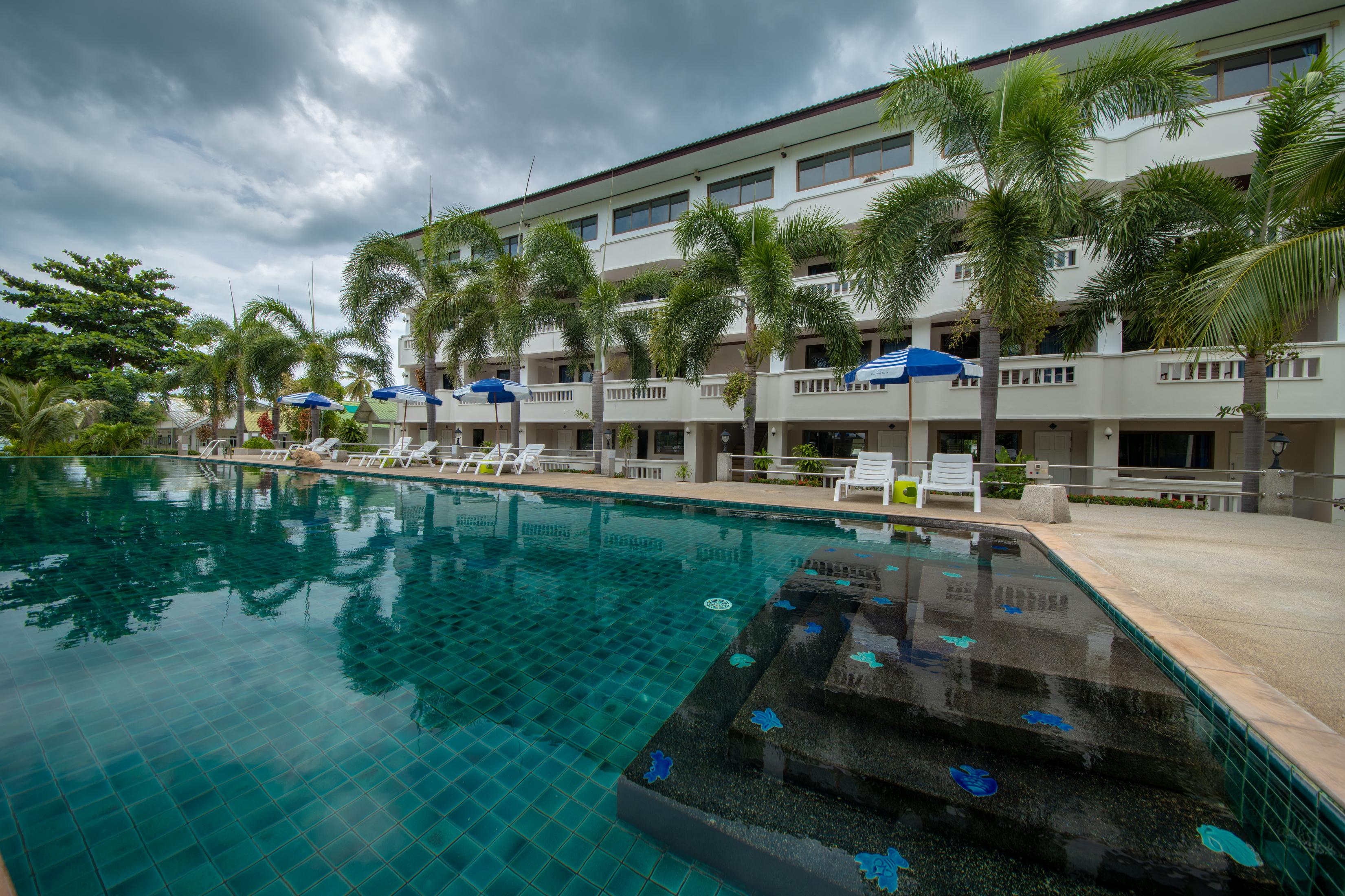 Bay Beach Resort Choeng Mon Экстерьер фото
